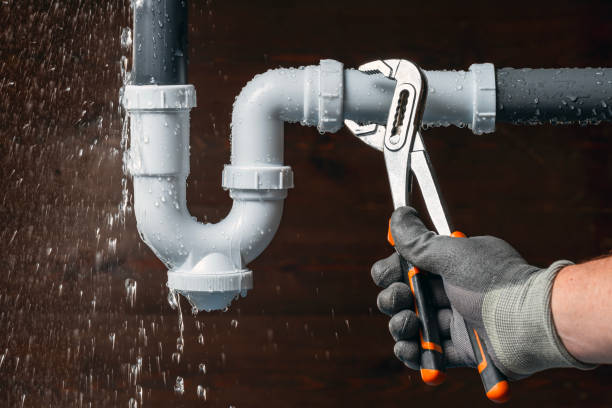 Professional Gas Line Repair technician working in Tenino, WA